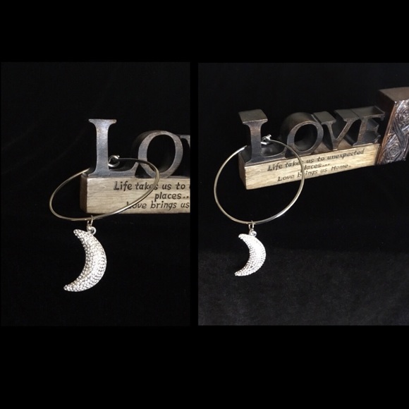 SILVER BANGEL BRACELET - MOON - Picture 3 of 3